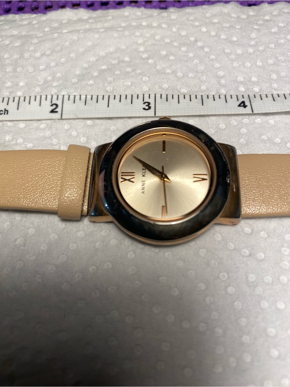 Anne Klein Silver Toned Leather Strap Watch - Classic Analog Design